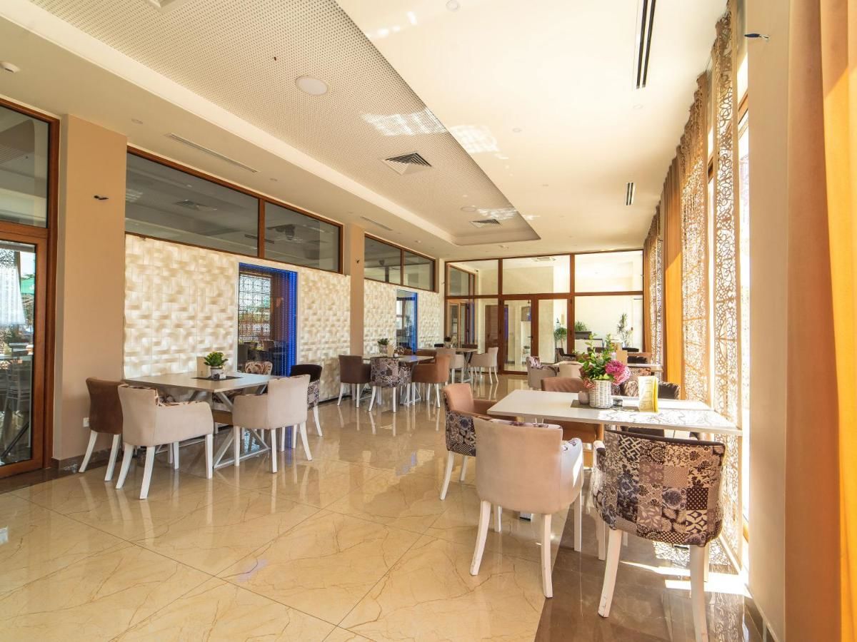 Отели типа «постель и завтрак» RoyalGarden Никшич-33