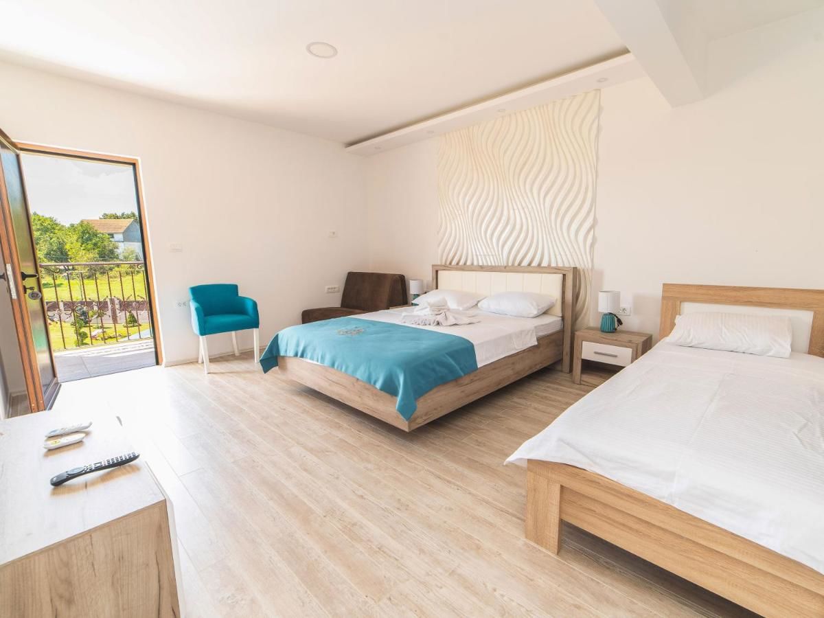 Отели типа «постель и завтрак» RoyalGarden Никшич-34