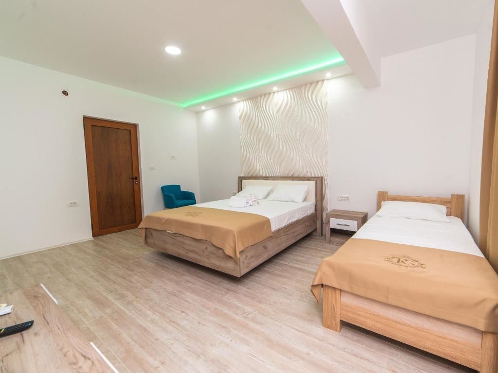 Отели типа «постель и завтрак» RoyalGarden Никшич-46