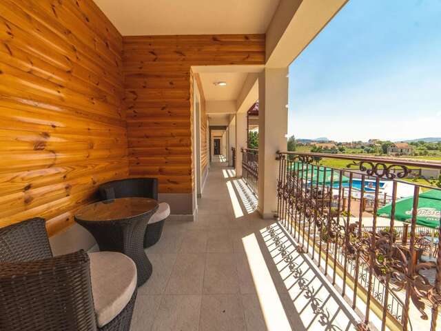 Отели типа «постель и завтрак» RoyalGarden Никшич-16