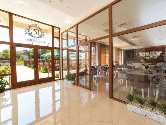 Отели типа «постель и завтрак» RoyalGarden Никшич-24