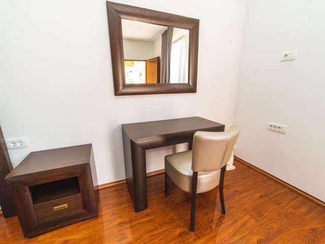 Отели типа «постель и завтрак» RoyalGarden Никшич-34