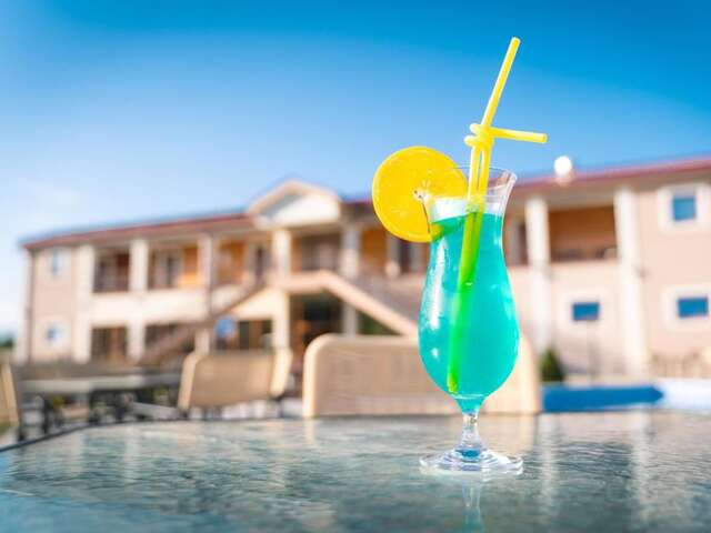 Отели типа «постель и завтрак» RoyalGarden Никшич-41