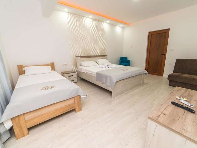 Отели типа «постель и завтрак» RoyalGarden Никшич-7