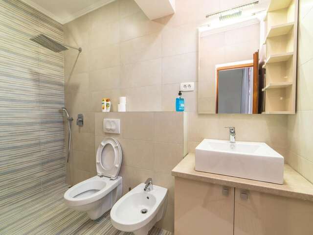 Отели типа «постель и завтрак» RoyalGarden Никшич-11